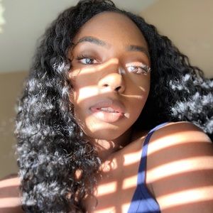 Meet your Posher, Chrissy